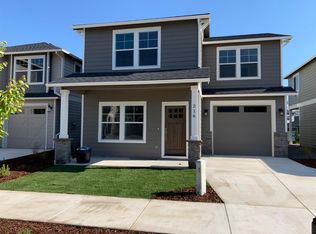 216 Wintersage Cir, Talent, OR 97540