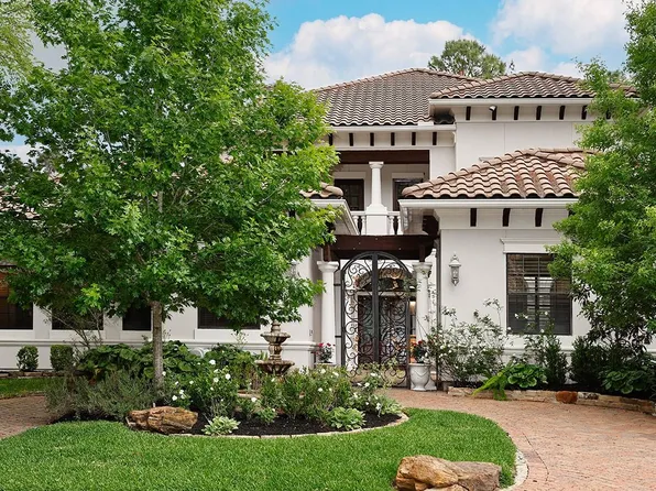 36 Golden Scroll Cir, Spring, TX 77382