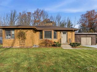 2311 E Ginter Rd, Midland, MI 48640