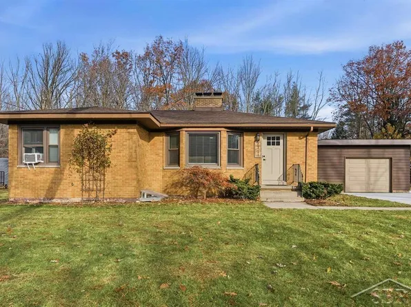 2311 E Ginter Rd, Midland, MI 48640
