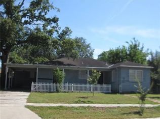 14 Chatham Dr, New Orleans, LA 70122