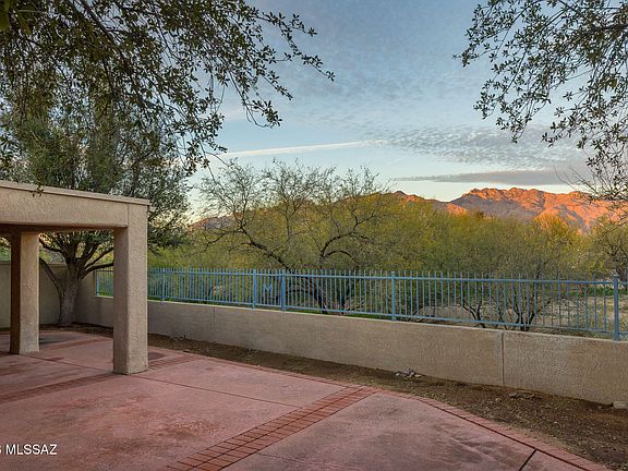 3rd image of 5237 E Woodspring Dr