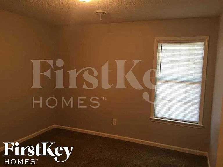 6410 Fawn Hollow Cir N — Photo 10