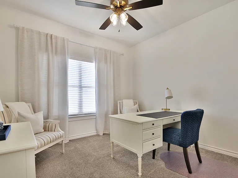 1409 Quincy Ave — Photo 18