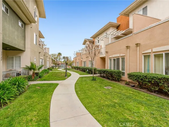 12056 S Broadway, Los Angeles, CA 90061