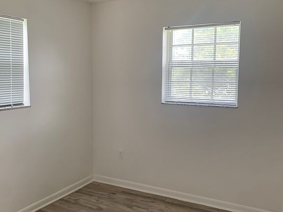 4th image of 15501 NW Railroad Dr