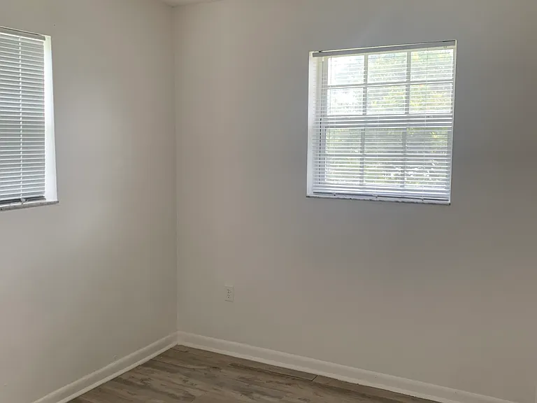 15501 NW Railroad Dr — Photo 4