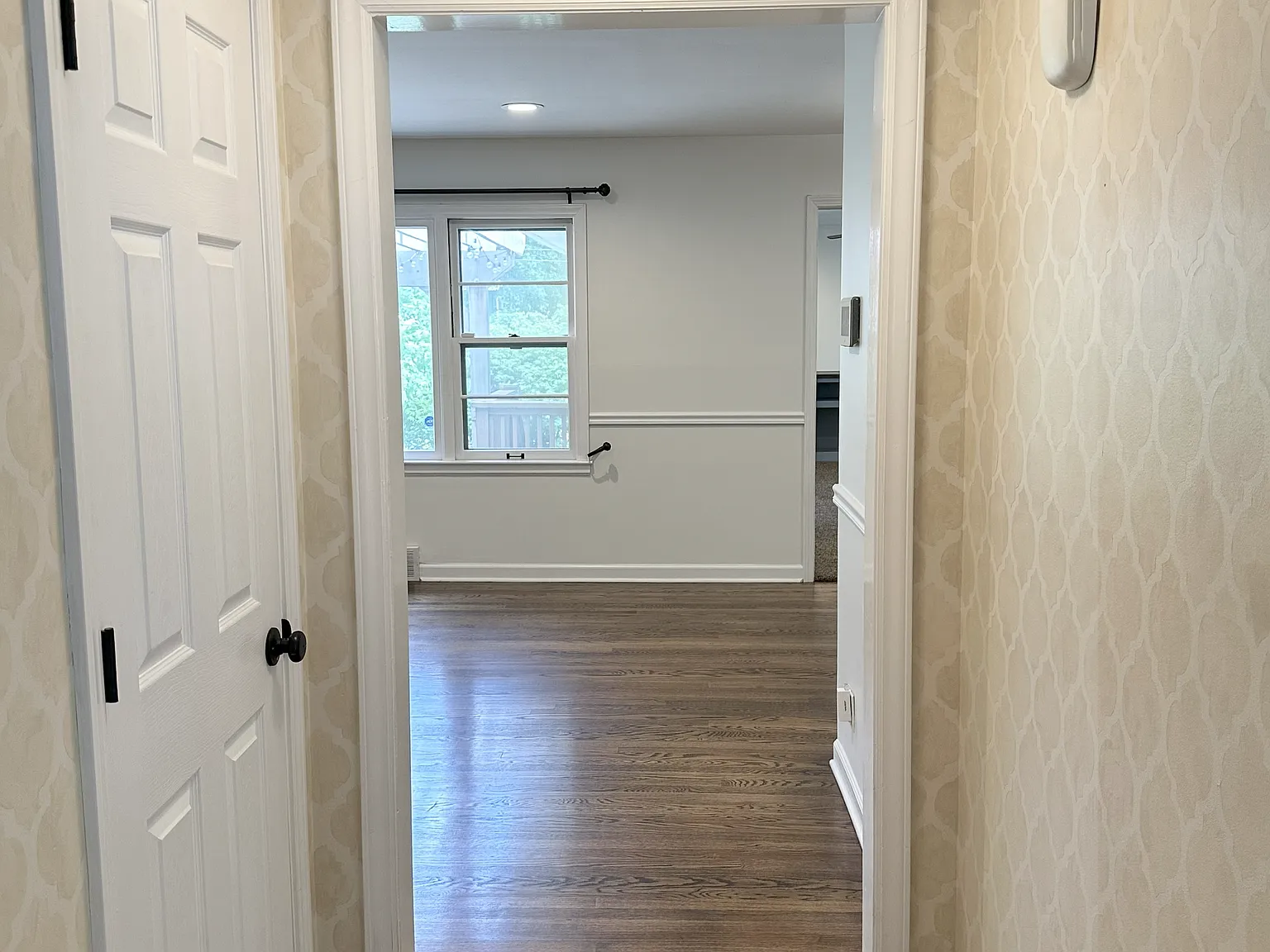 3 bed, 1520 sqft, $2,450 — Photo 3