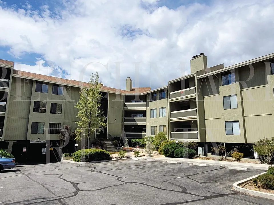 2845 Idlewild Dr #305