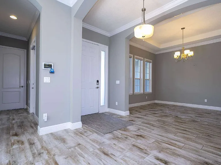 7573 Green Mountain Way — Photo 5