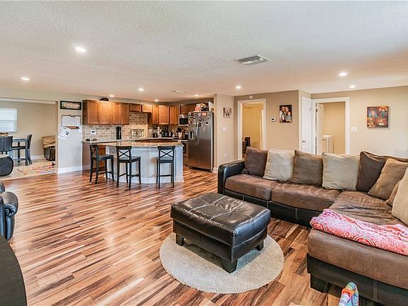 2nd image of 5541 Dolores Dr