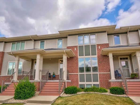 1422 Smithfield Dr, Sun Prairie, WI 53590