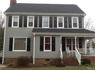 1909 Carthage Cir, Raleigh, NC 27604