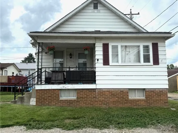 211 Fuhr St, Dennison, OH 44621