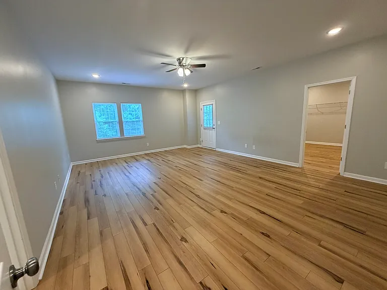 4536 Stone Mountain Dr — Photo 13