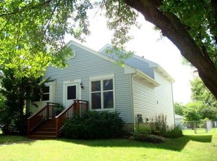 868 Manchester Ct, Geneva, IL 60134