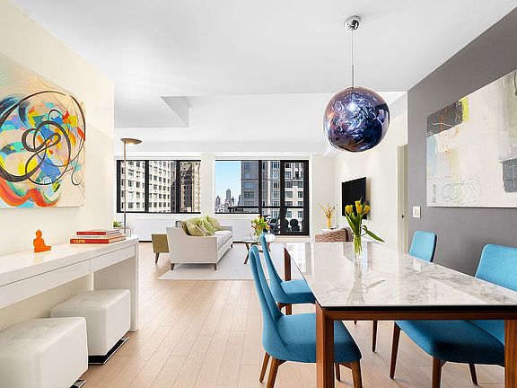 5th image of 62 W 62nd St APT 26B