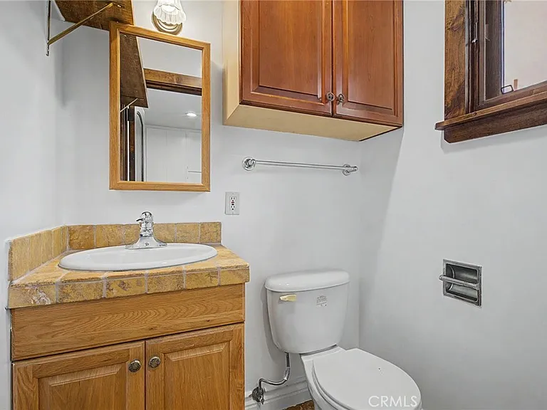 738 N Kenter Ave — Photo 35