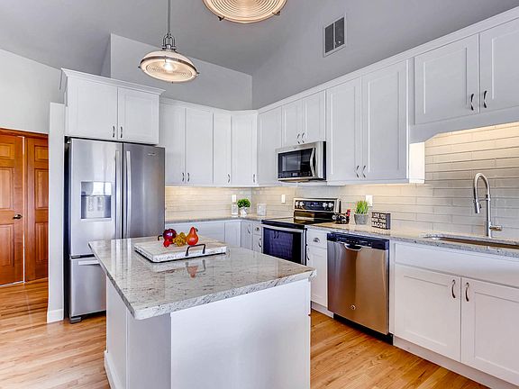 Gorgeous Remodeled Kitchen
