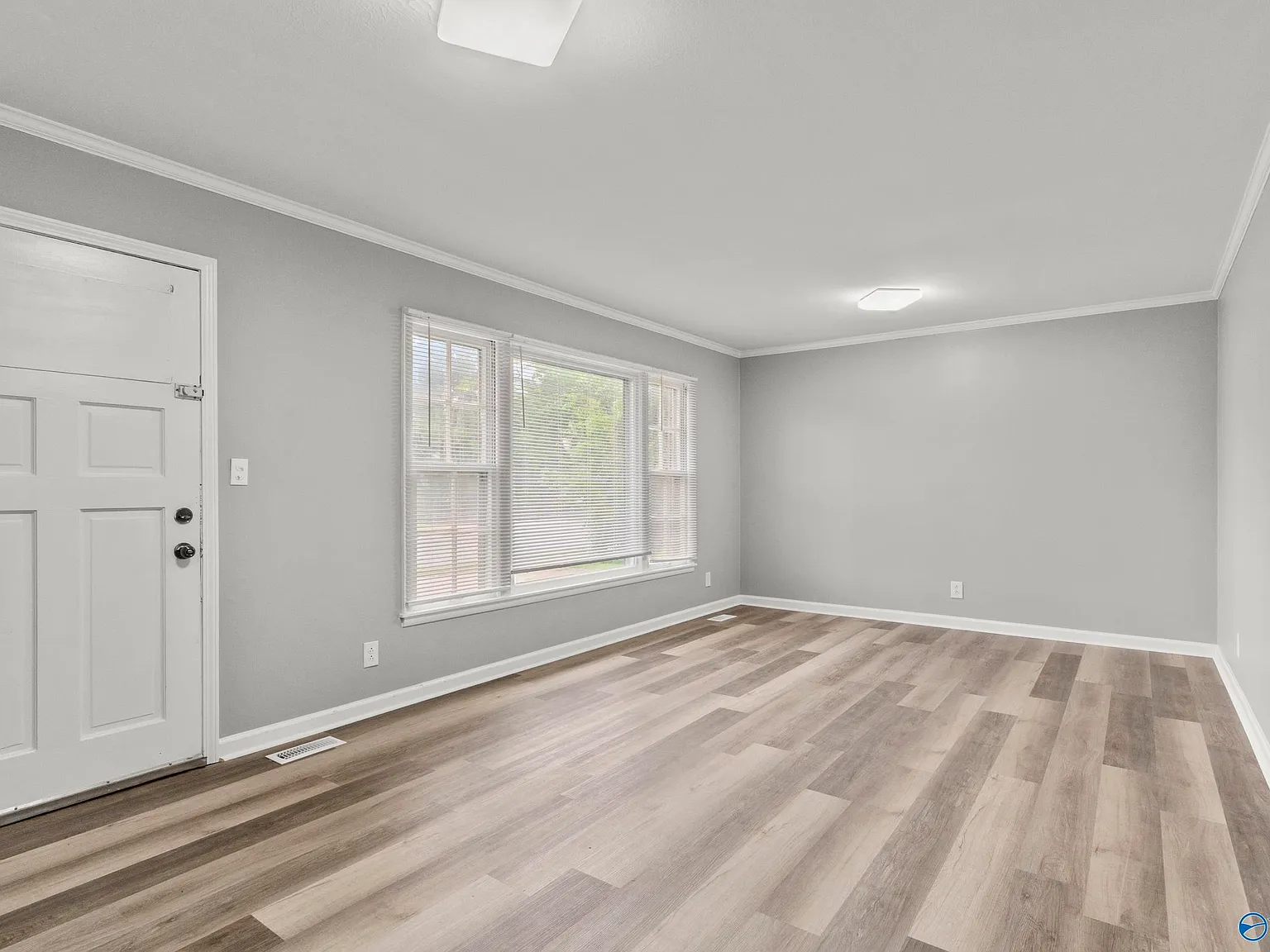 3 bed, 1.5 bath, 1850 sqft, $1,475 — Photo 3