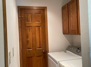 1370 Jensen Ct, Delafield, WI 53018