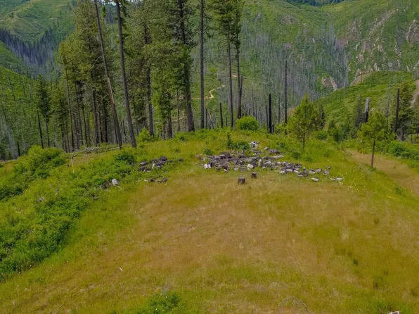 312 Hidden Valley Ln, Weippe, ID 83553