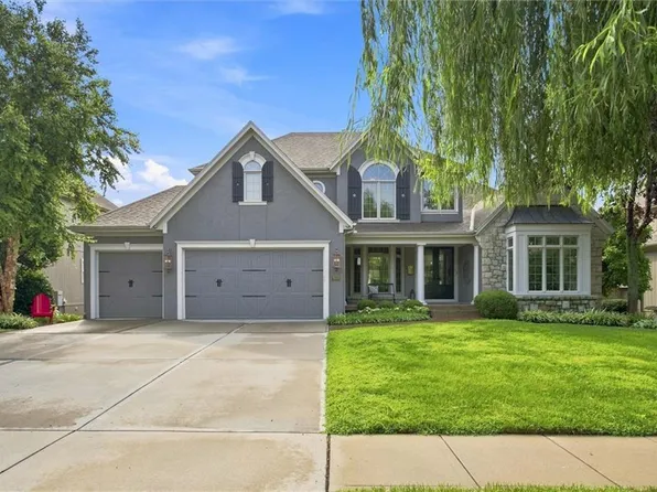 9309 W 156th Pl, Overland Park, KS 66221