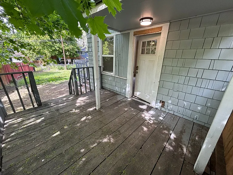 3112 W South Loop Ave — Photo 23