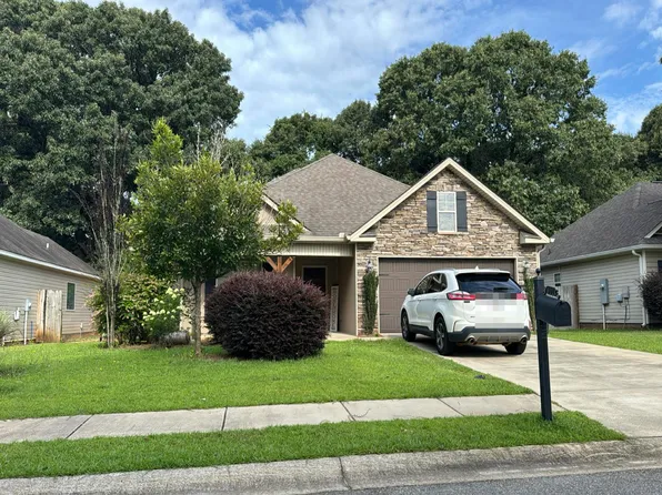 300 Amherst St, Kathleen, GA 31047