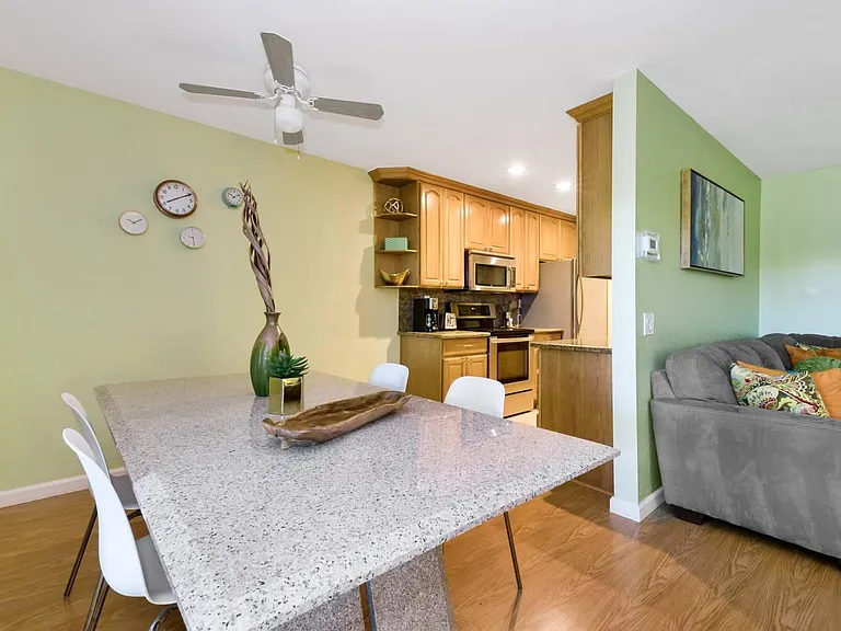 2468 W Bayshore Rd #5 — Photo 6