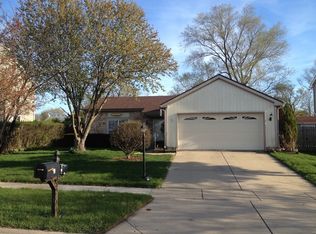 3 Canterbury Ct, Streamwood, IL