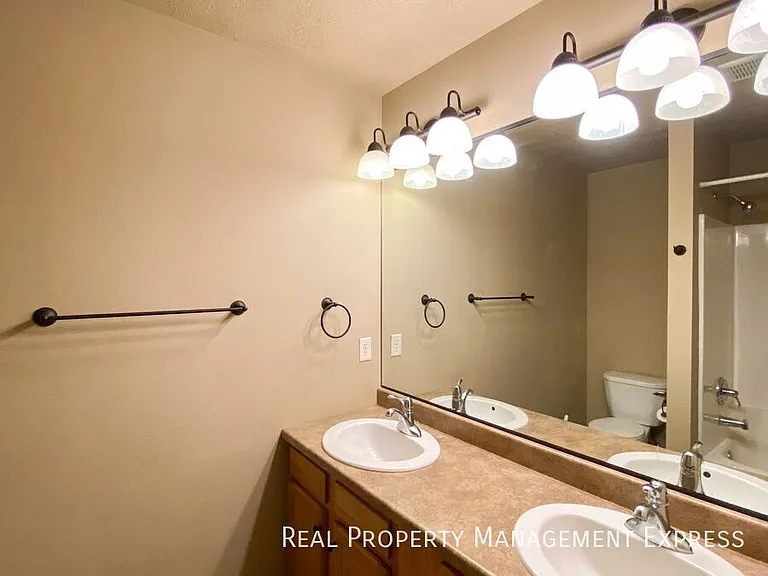 3604 W 93rd St #3 — Photo 13