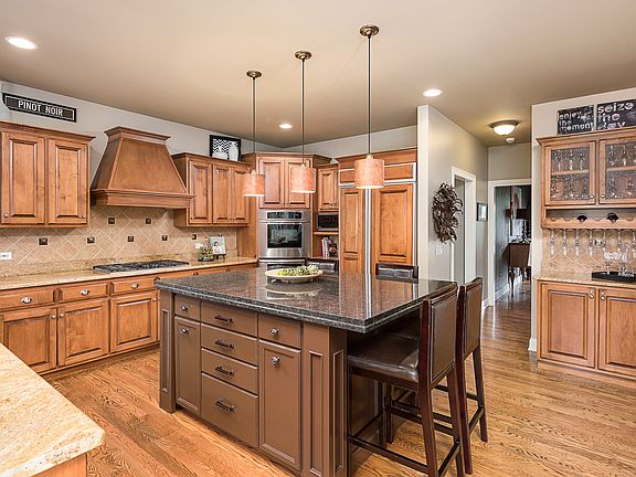 3rd image of 5504 Bergamot Ln