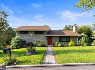 205 E Glenn Rd, Hershey, PA 17033