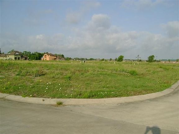 4th image of 3430 Pond Cir