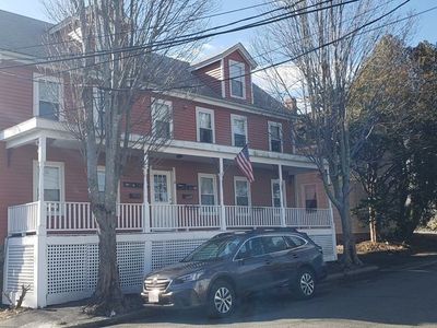 21 Hawkes St APT 2, Marblehead, MA, 01945