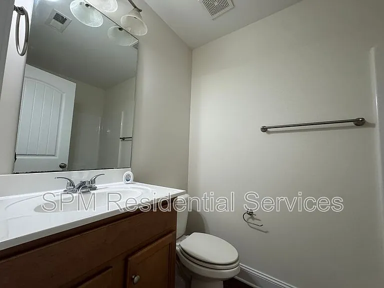 724 Kidder St — Photo 5