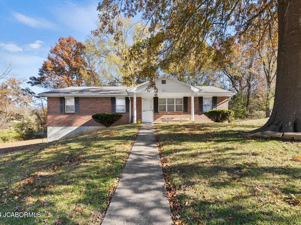 216 Knaebel Ln, Jefferson City, MO 65101