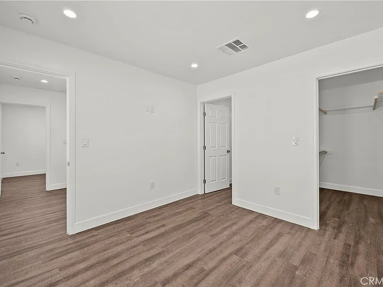 10556 Laurel Canyon Blvd — Photo 12