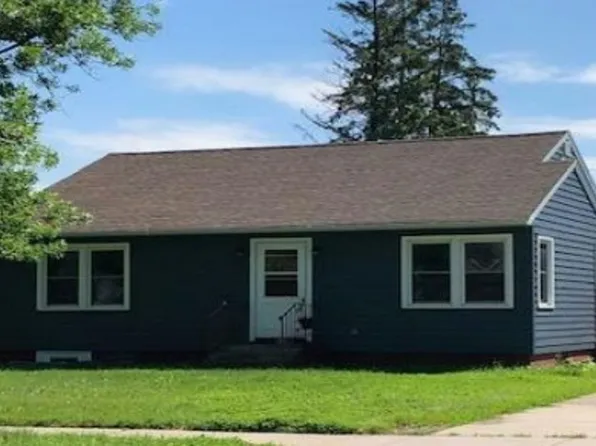 727 Ash St S, Sauk Centre, MN 56378