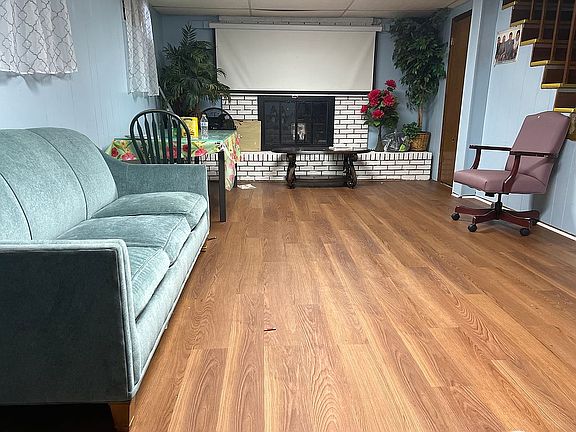 4th image of 3429 Crittendon Ave NW