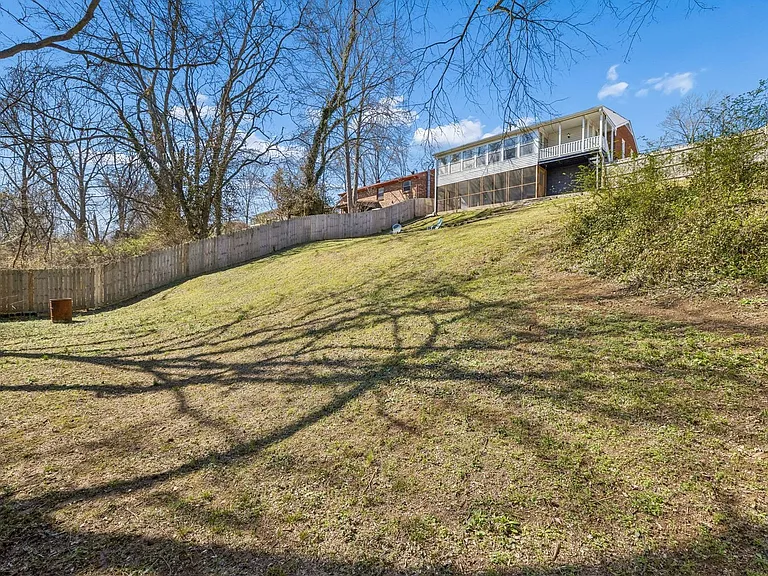 833 Rose Park Dr — Photo 43