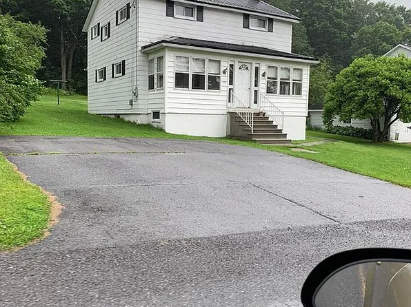 339 Llanfair Rd, Windber, PA 15963