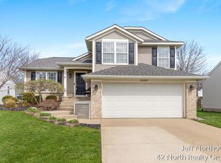 3695 S Falling Leaf Dr SE, Kentwood, MI 49512