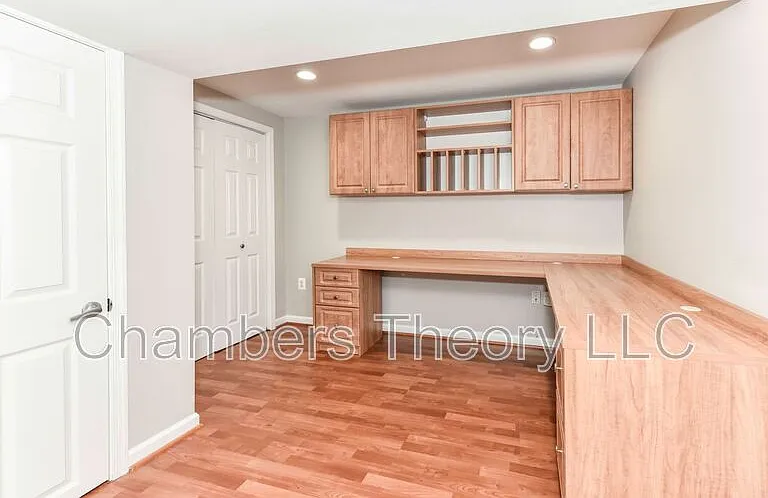9205 Hamilton Dr — Photo 32