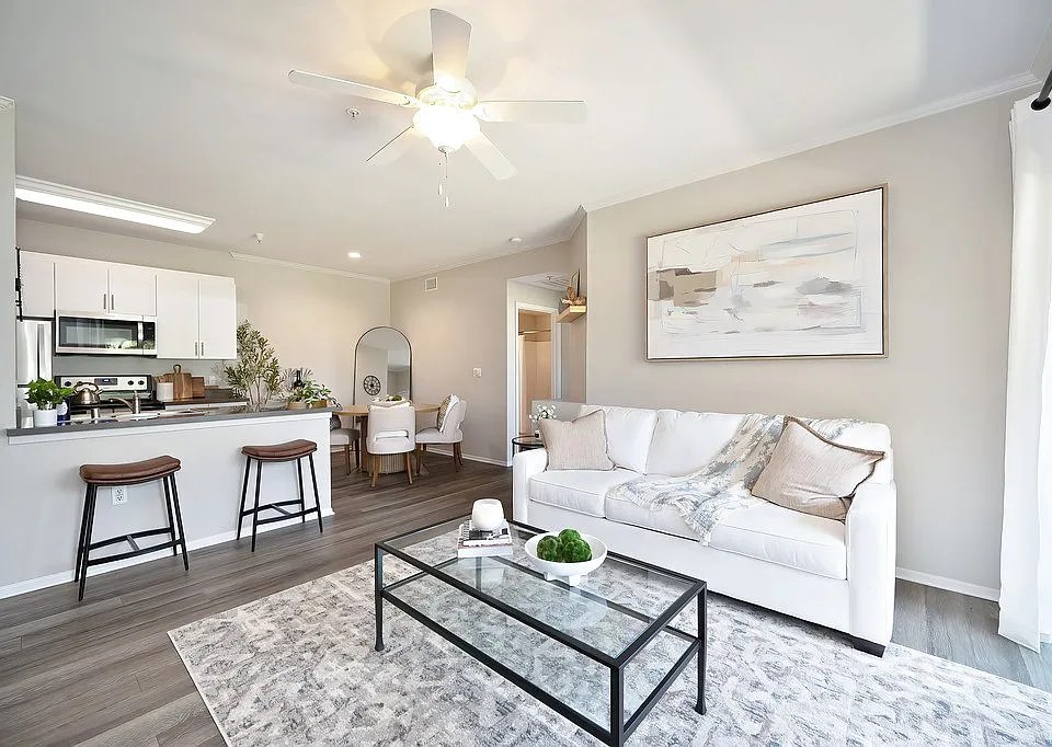 Eagle Glen Apartments
