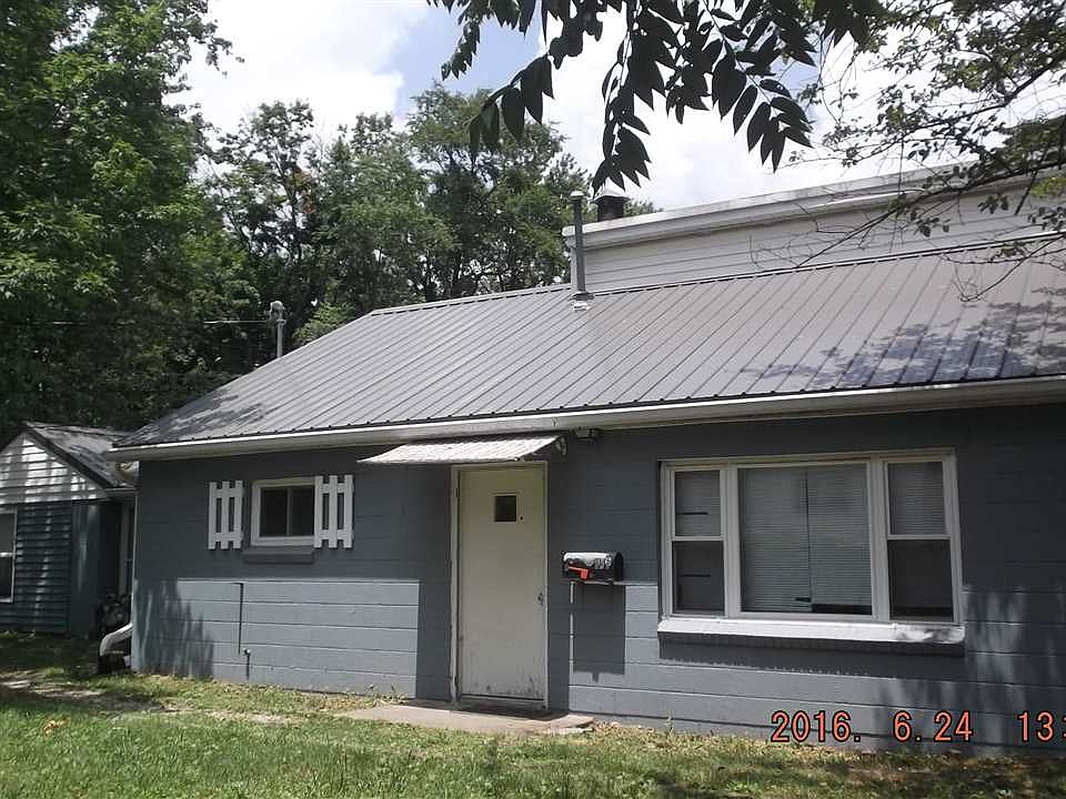 1st image of 2115 E 4th St #A