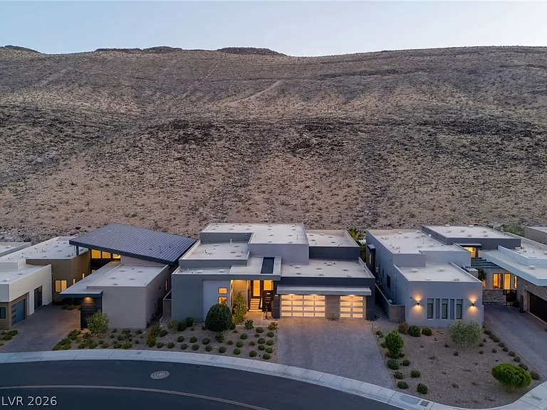 5201 Peak Climb Dr — Photo 75