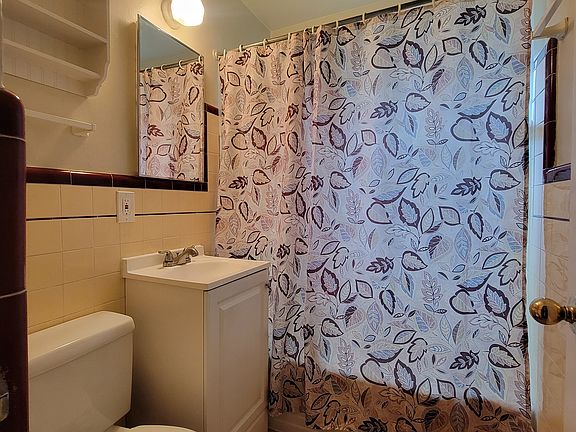 4th image of 4028 1/2 Mississippi St