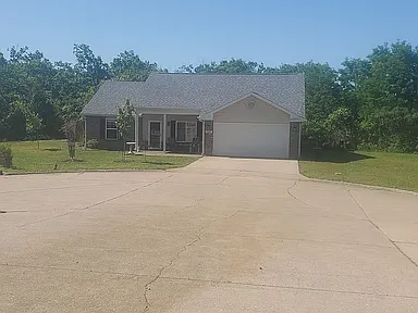 24227 Thistle — exterior photo
